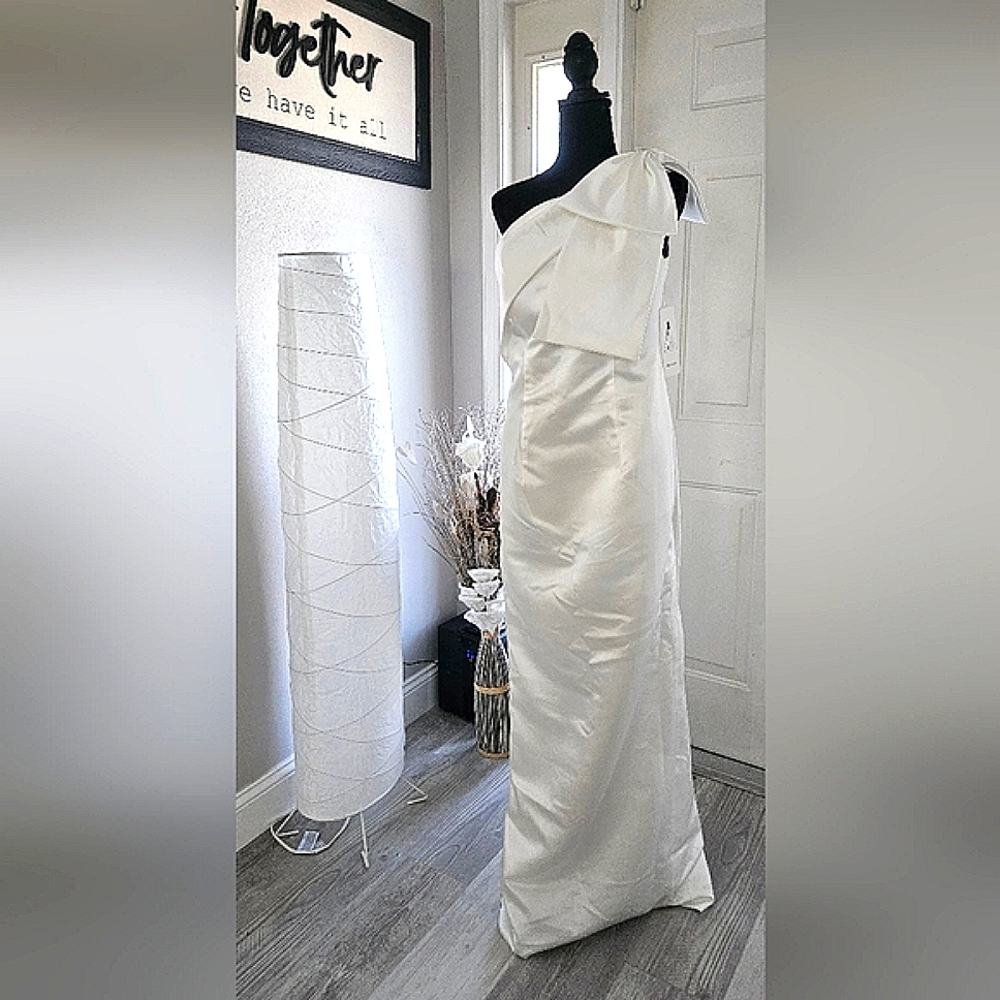 NWT Formal Bridal Gown Size 12